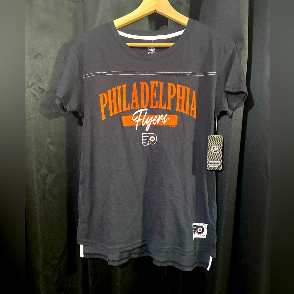 Womans NHL Philadelphia Flyers T Shirt Size Small New